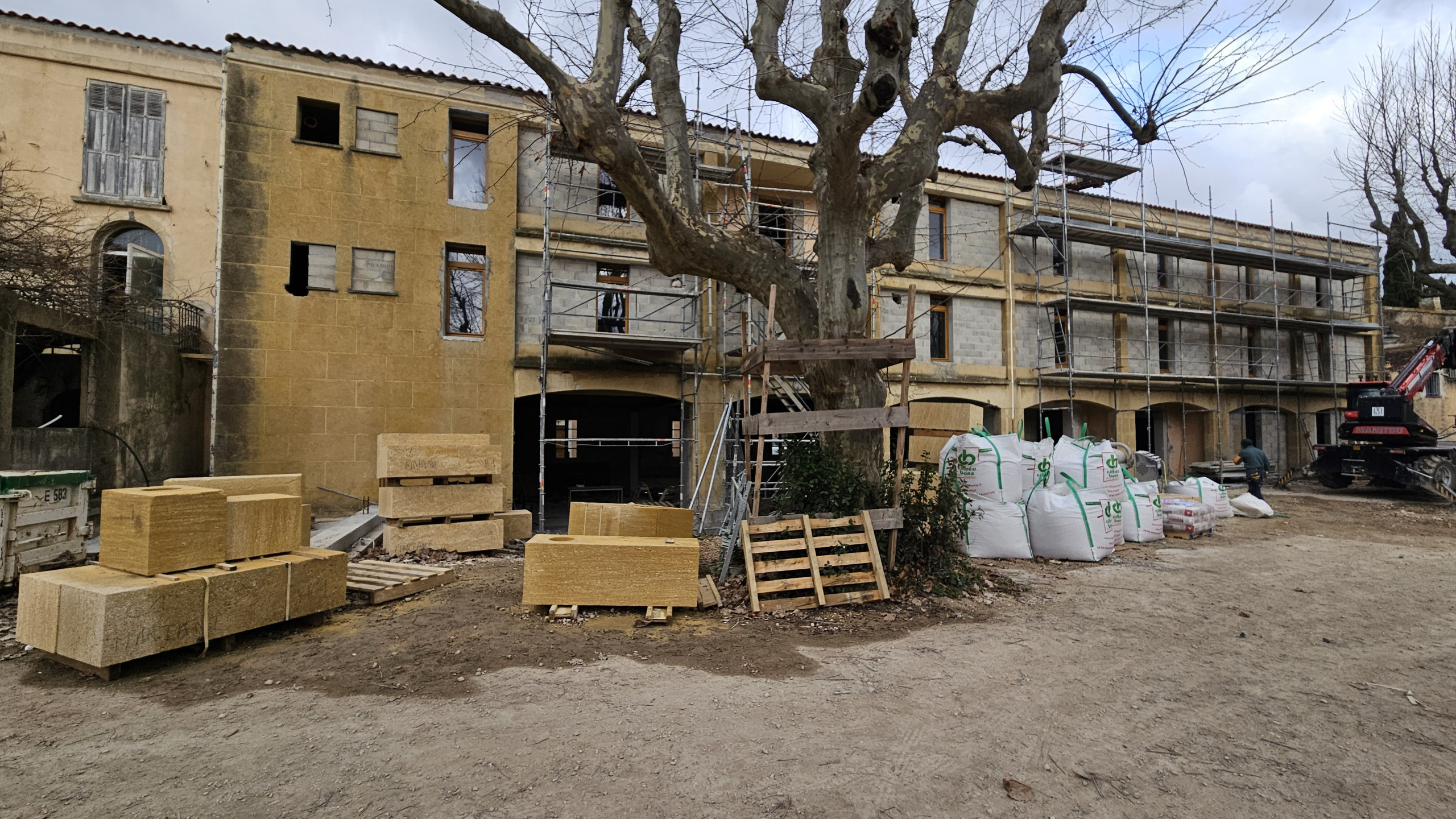 travaux espace mistral